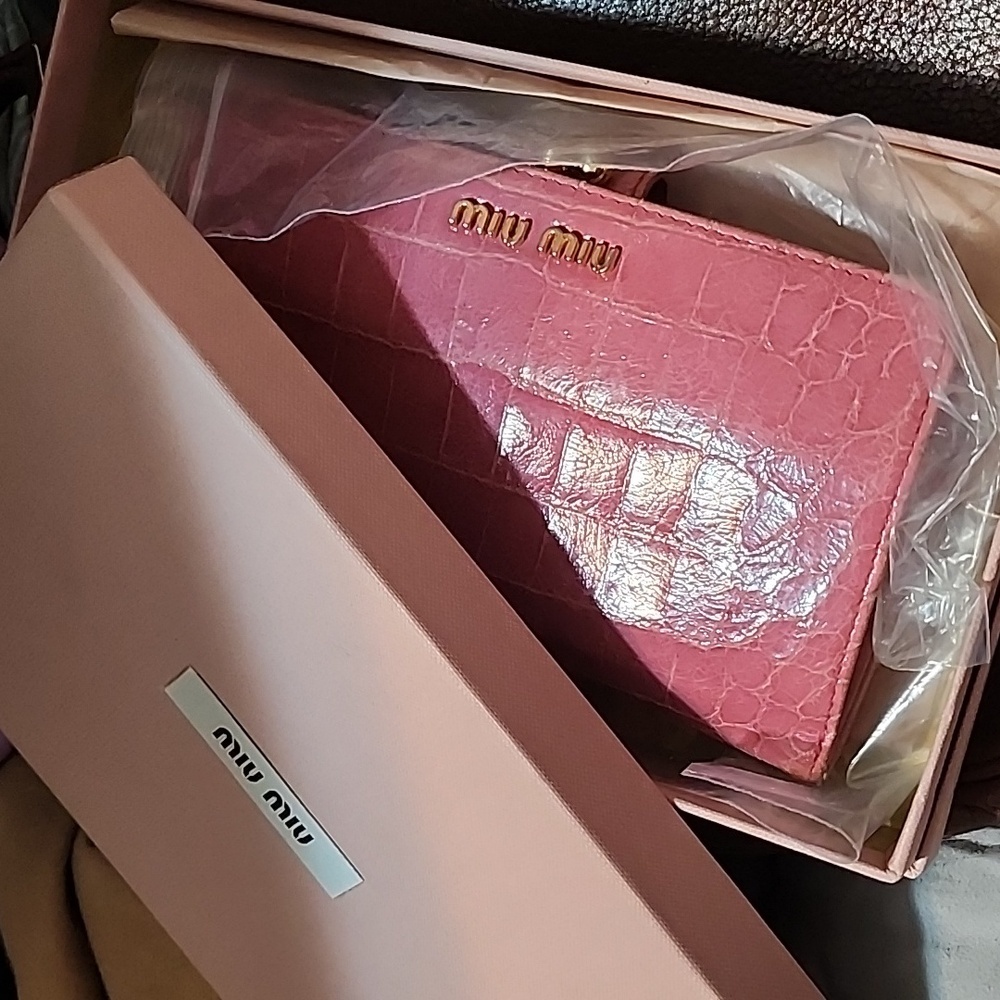 mui mui crocodile Wallet With Box Pink